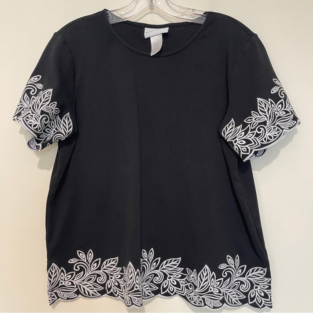 Alfred Dunner Black Short Sleeve Top with White Leaf Embroidery, Medium